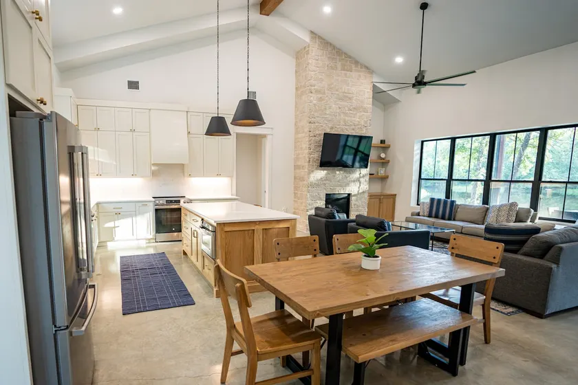 Moonlight Oaks Retreat - Image 1