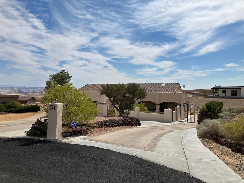 Apartment in Upscale Home Greenehaven Lake Powell - Image 1