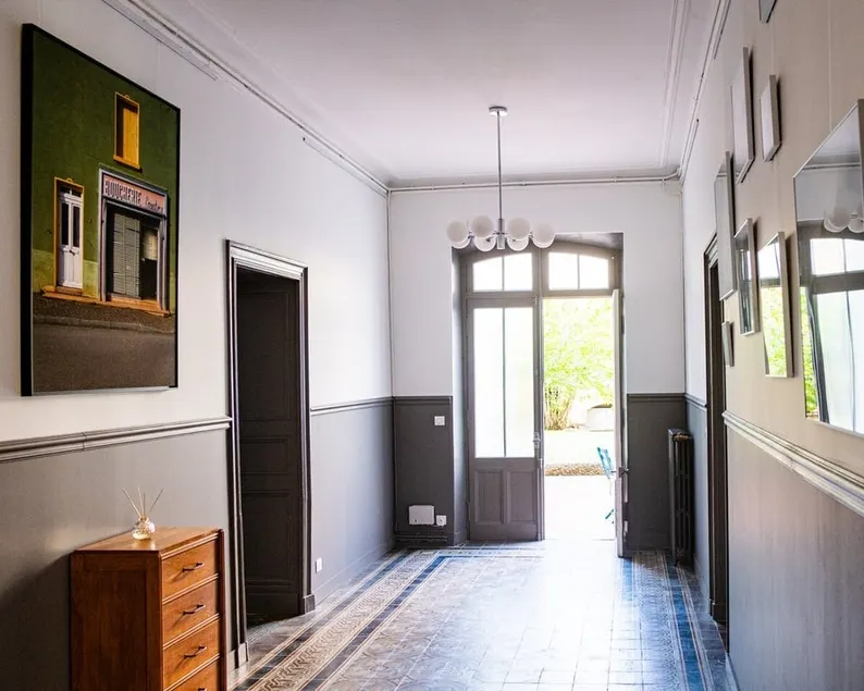 Large bourgeois house in the heart of the city - Image 1