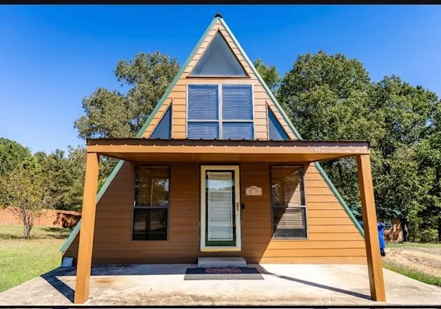 Chandler's Cabin - Image 1