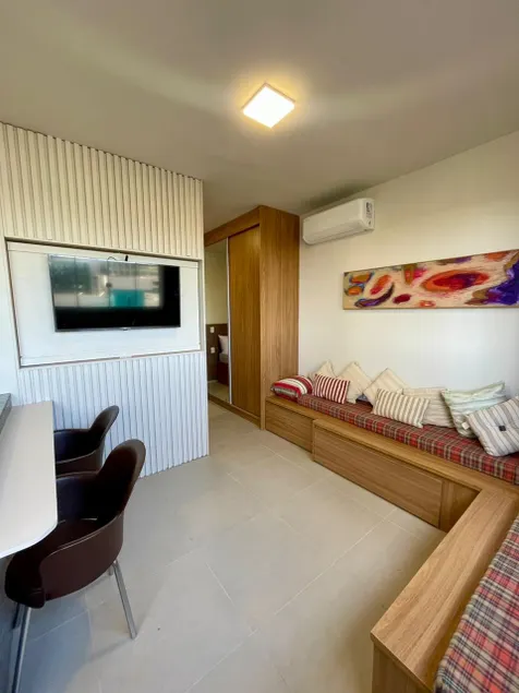 Cozy studio with A/C and parking space - Image 1