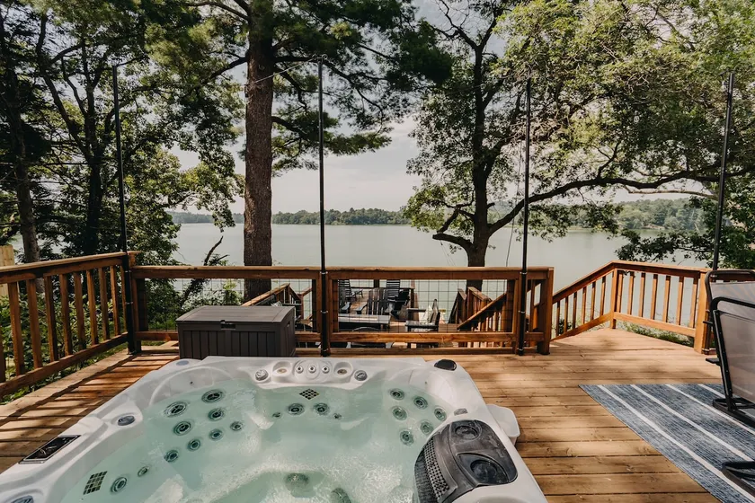 Lazy Days Lake Retreat - Image 1