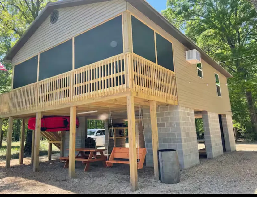 Black River Getaway - Image 1