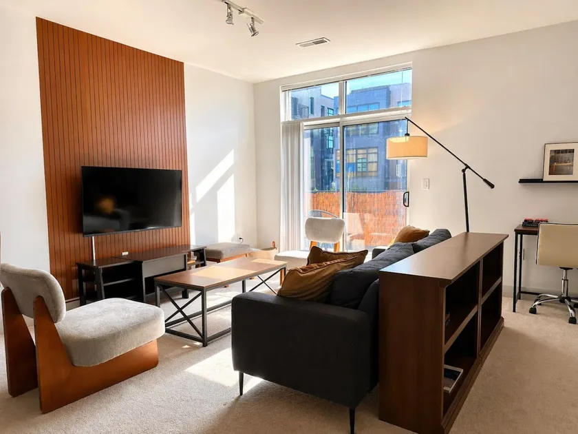 Sunlit Third Ward Apt | Gym & Balcony | Sleeps 4 - Image 1