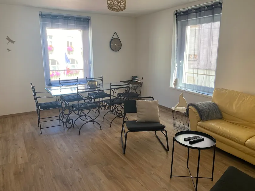 Apartment in the heart of the city - Image 1