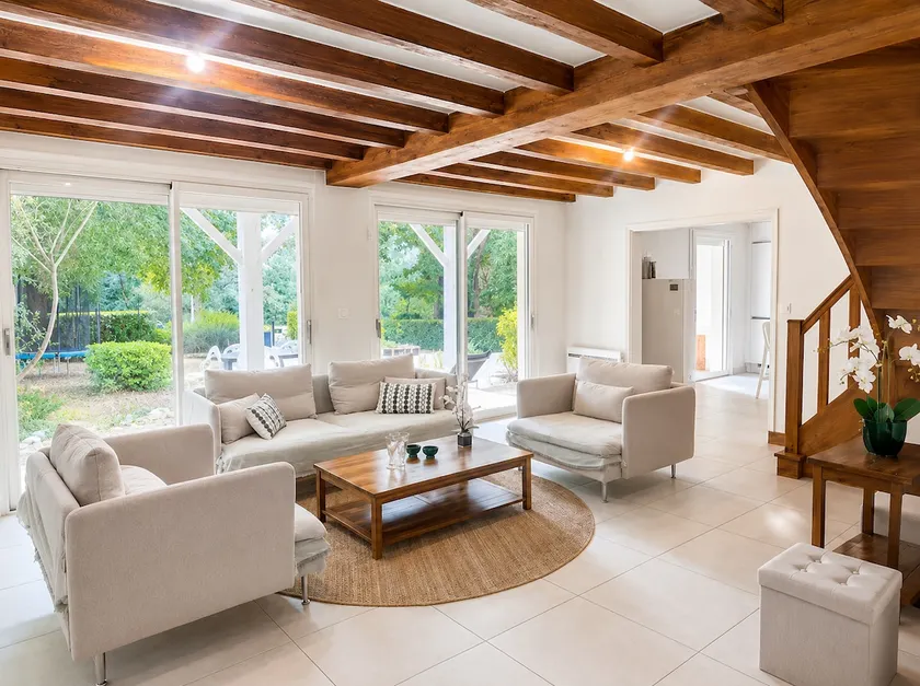 Family house for 8 people • On the outskirts of Angers - Image 1