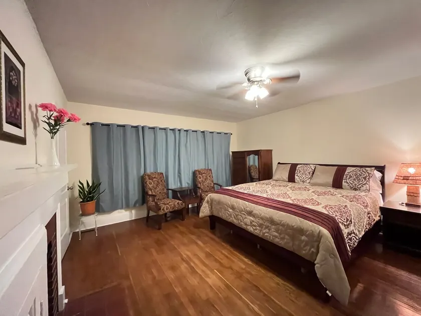 Relaxing King Suite - Central Shoals Location - Image 1