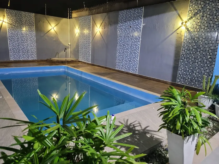 House with pool, easy access to downtown Cotia - Image 1