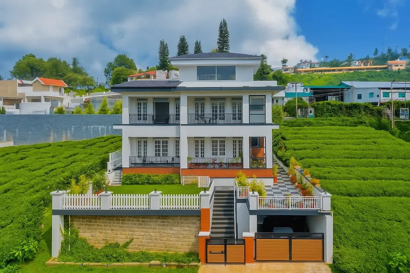 Luxury 6BHK Villa withTea Estate Views Near Ooty - Image 1
