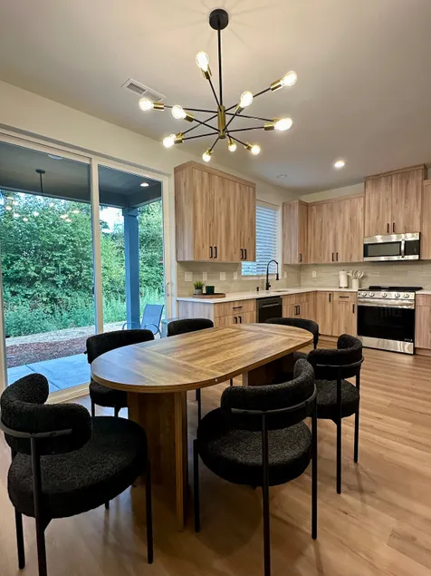 Modern Cottage - Image 1