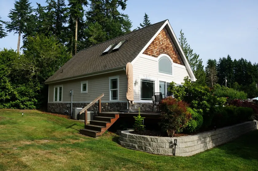 Olympic Escape Cottage - Image 1