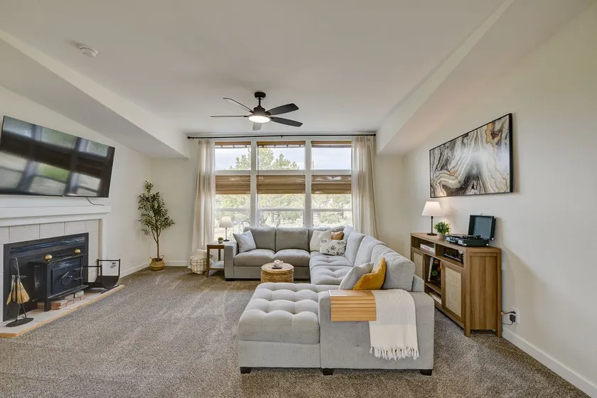 Walk to Main St• Peaceful Mtn Views•3BR - Image 1