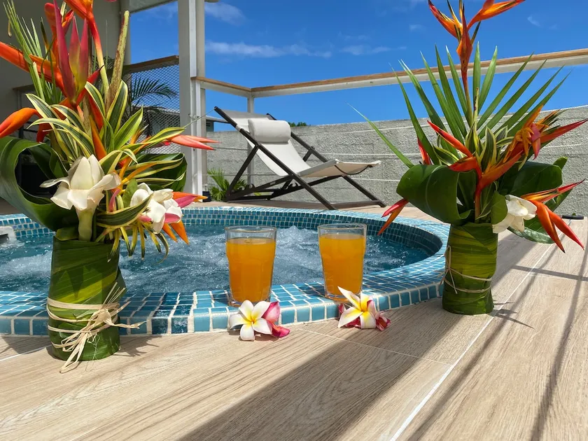 Moorea Villa Tea - Image 1