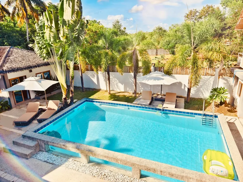 Private pool for the entire villa complex - Image 1