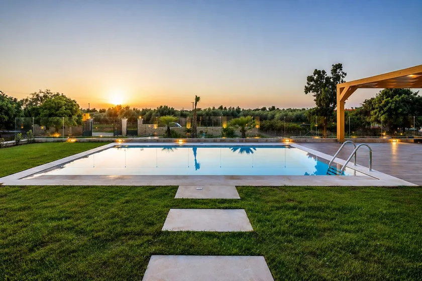 Sandi villa, near beach, taverns, Hersonissos - Image 1