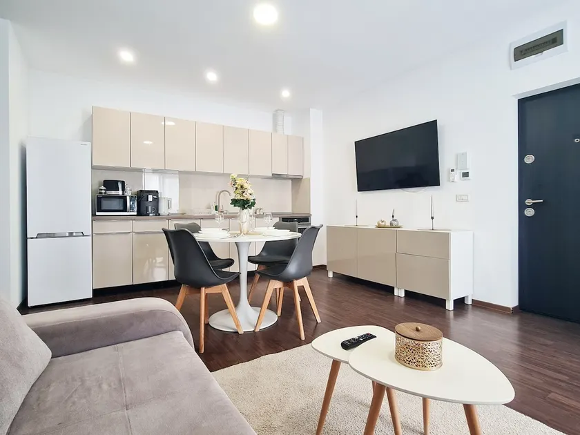 Esther Line Apartments 3A, Near Iulius Mall - Image 1