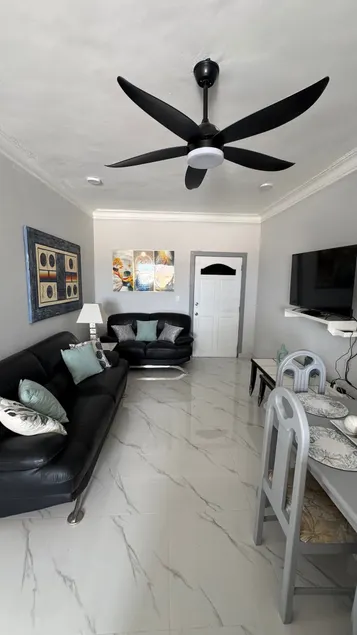 Ducos's Beautiful Apartment with a View - Image 1