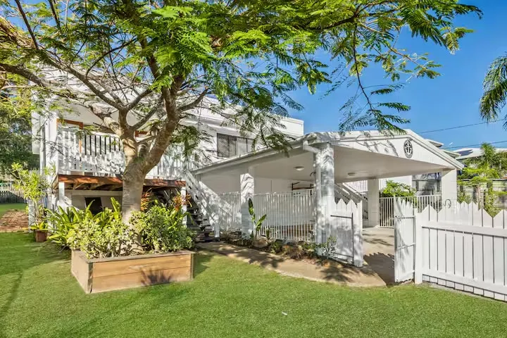 Captain Carlo's Coastal Duplex 1, Pet friendly - Image 1