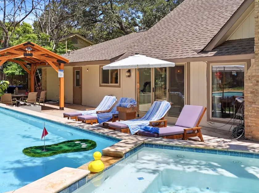 Glow House | Heated Pool + Hot Tub | Sleeps 12 - Image 1