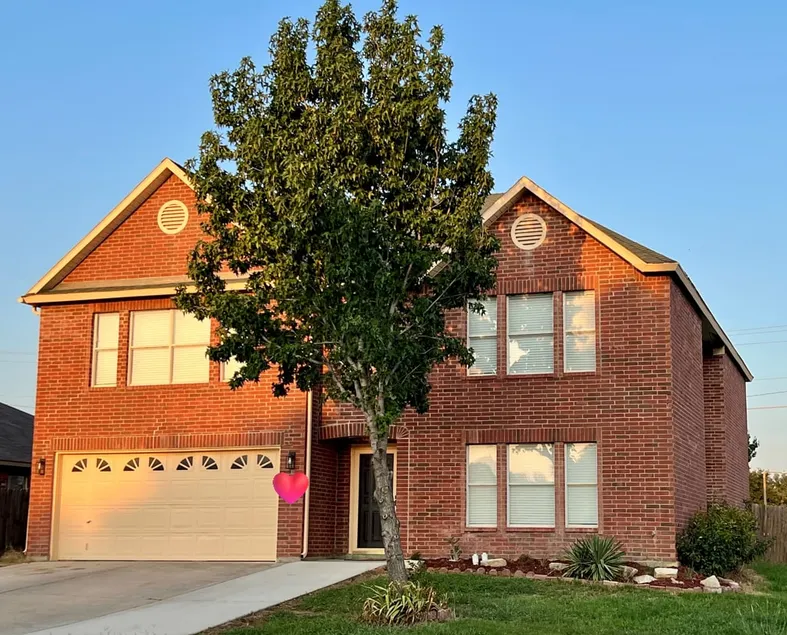 Spacious Beautiful Home - Image 1