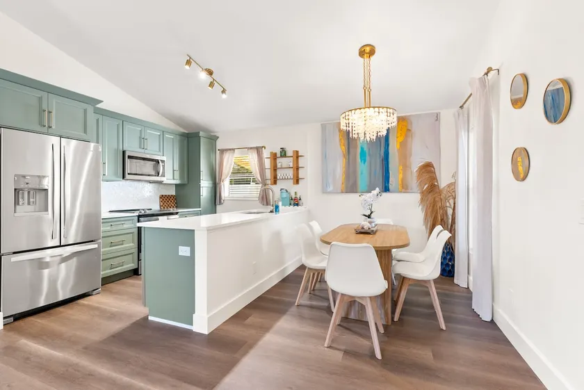 Downtown SRQ Oasis • Minutes to Beach & Main St - Image 1