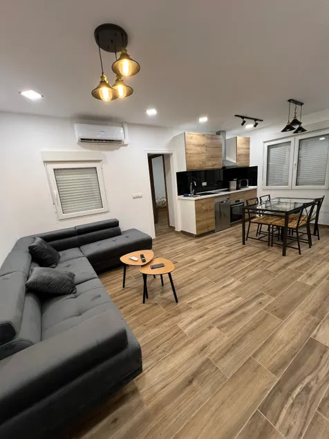 Modern apartment Barcelona - Image 1