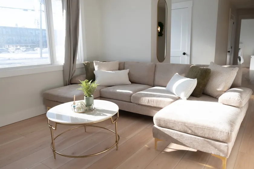 Cozy Modern Retreat in Moncton | Near Downtown - Image 1
