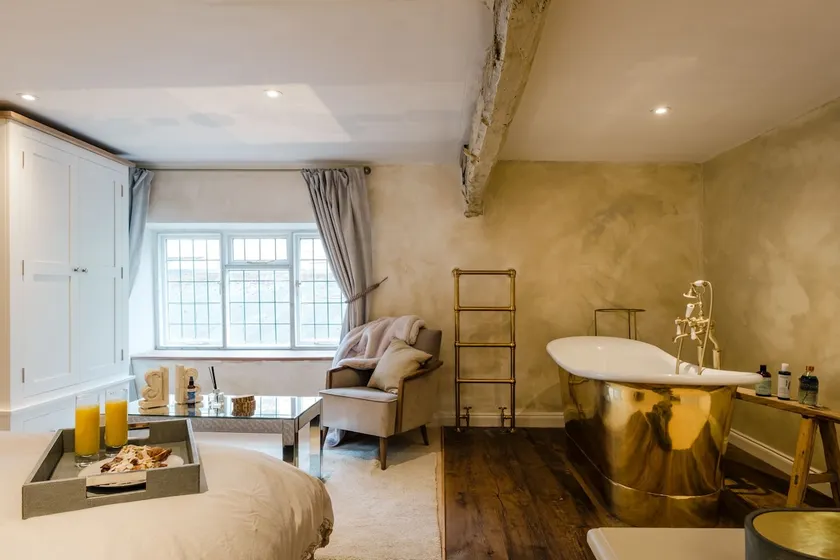Beautifully presented dog friendly College Cottage - Image 1