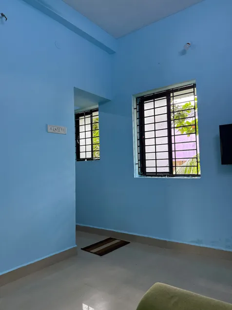 Cozy Homely 1BHK • AC • WiFi • Peaceful Stay - Image 1
