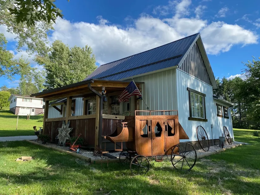 This Old House on Drake - Image 1