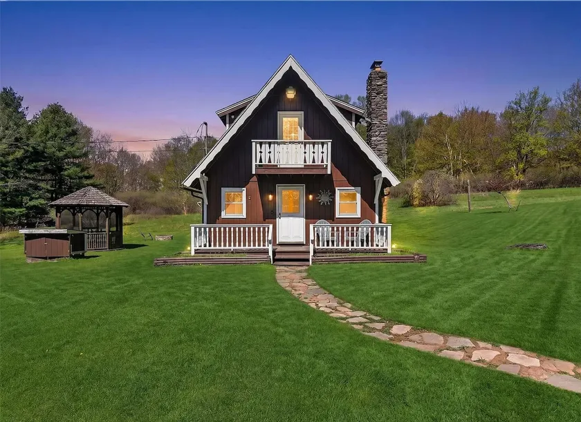 Private 5-Acre Farmhouse Retreat - Image 1