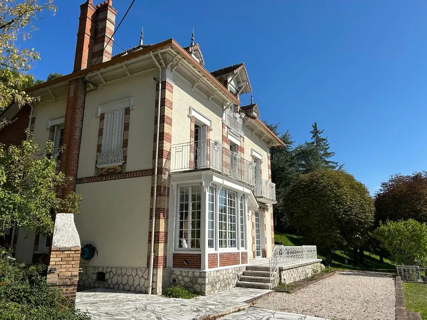 Chalet with Seine views - Image 1