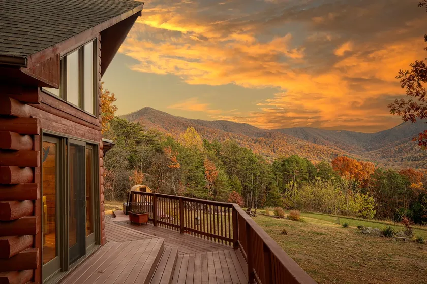 Luray Cabin w/Mtn Views, Hot Tub, Sauna, Sleeps 14 - Image 1