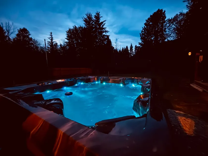 Mountain House Getaway- EV Charger & Hot Tub! - Image 1