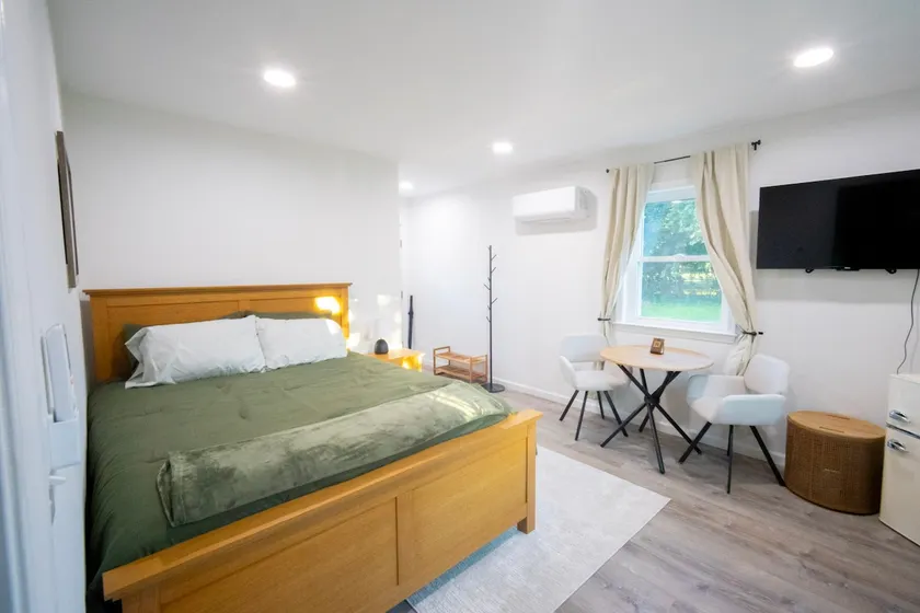 The Phoenix Den - cozy retreat! - Image 1