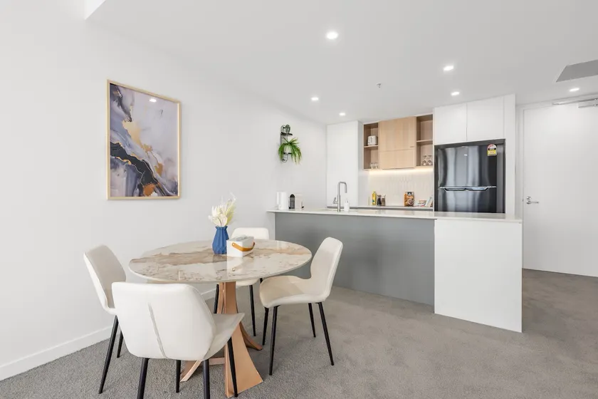 Stylish Woden 2BR, Near Hospital, CIT, Westfield - Image 1