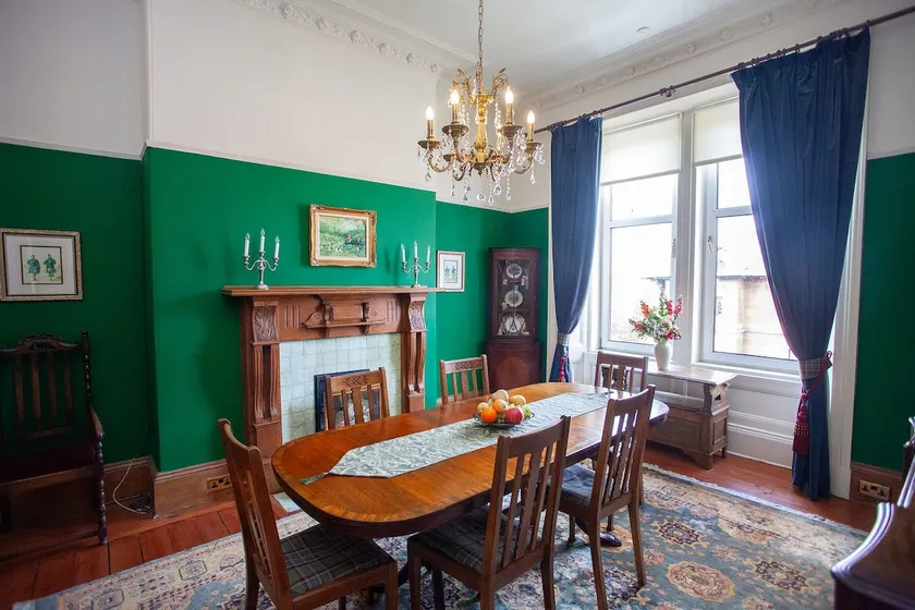 Elegant Victorian Apartment In Glasgow's West End - Image 1