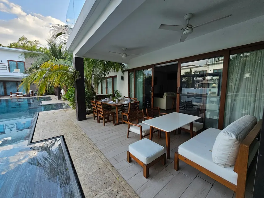 Villa H10 · Don't Miss Your Escape - Image 1