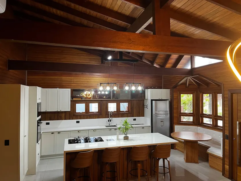 Chalet House - Image 1