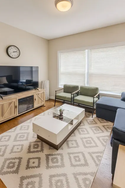Spacious 1BR | Washer/Dryer | Near Lincoln Square - Image 1