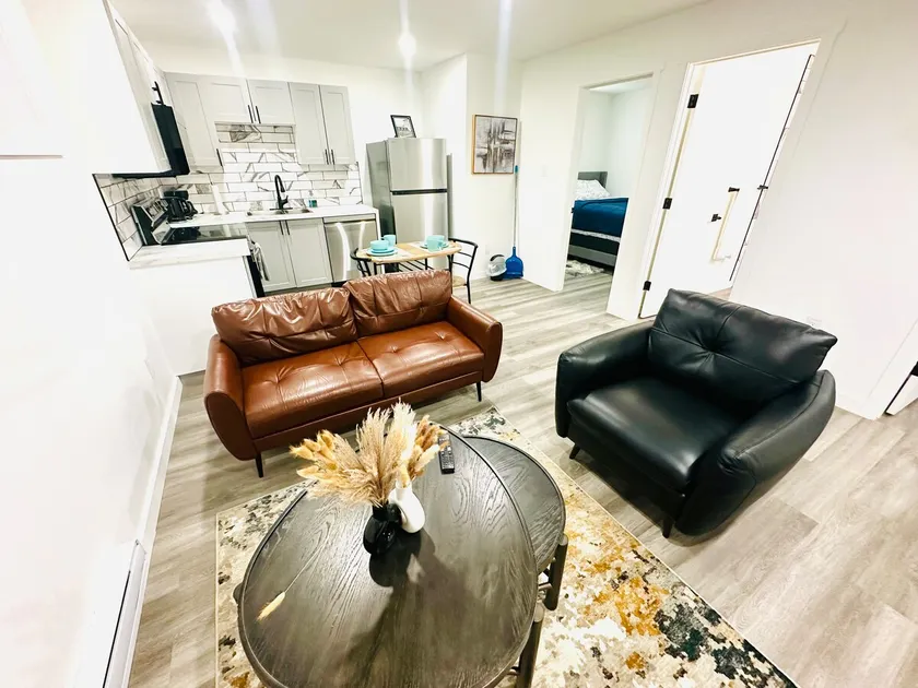 Spacious Guest Suite in the Greens, East Regina Sk - Image 1
