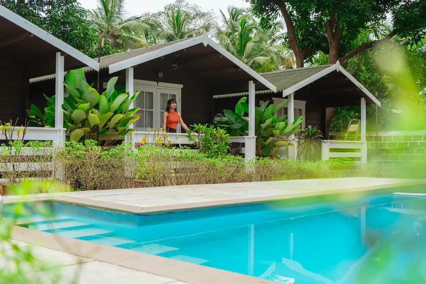Meadow Hollow - Peaceful Cottage with pool view - Image 1