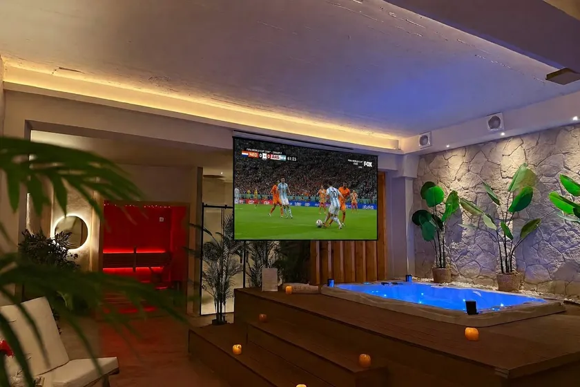 Romantic suite with sauna & jacuzzi Eindhoven - Image 1