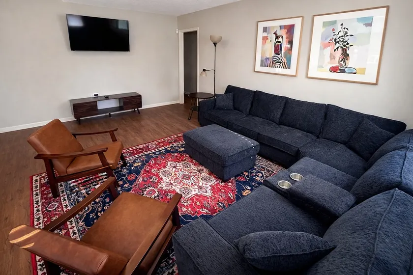 Comfy 4BR/2BA- 5 min to GSU + close to everything! - Image 1