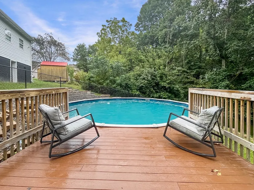 Pool, Pet FriendlyFenced Yard King Beds Sleeps 10 - Image 1