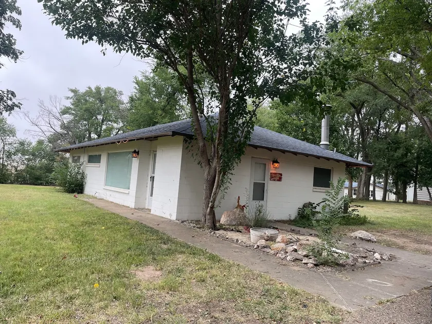 Hilltop House On Coldwater Creek - Image 1