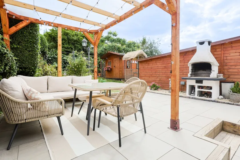 Relaxing 3-Bedroom Retreat House Free Parking 8ppl - Image 1