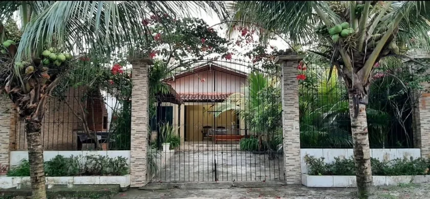 Beach House in Marahu - Image 1