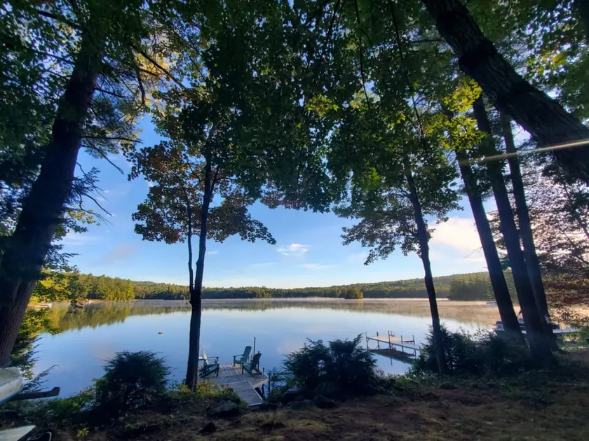 Lakefront Family-friendly cabin in Raymond, ME - Image 1