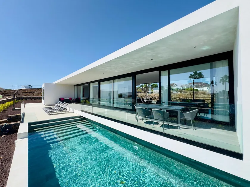 ”Casa Cubo” with heated pool - Image 1
